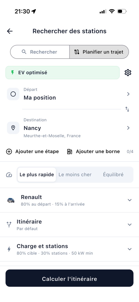 Configuration d’un itinéraire avec une destination et des arrêts de recharge